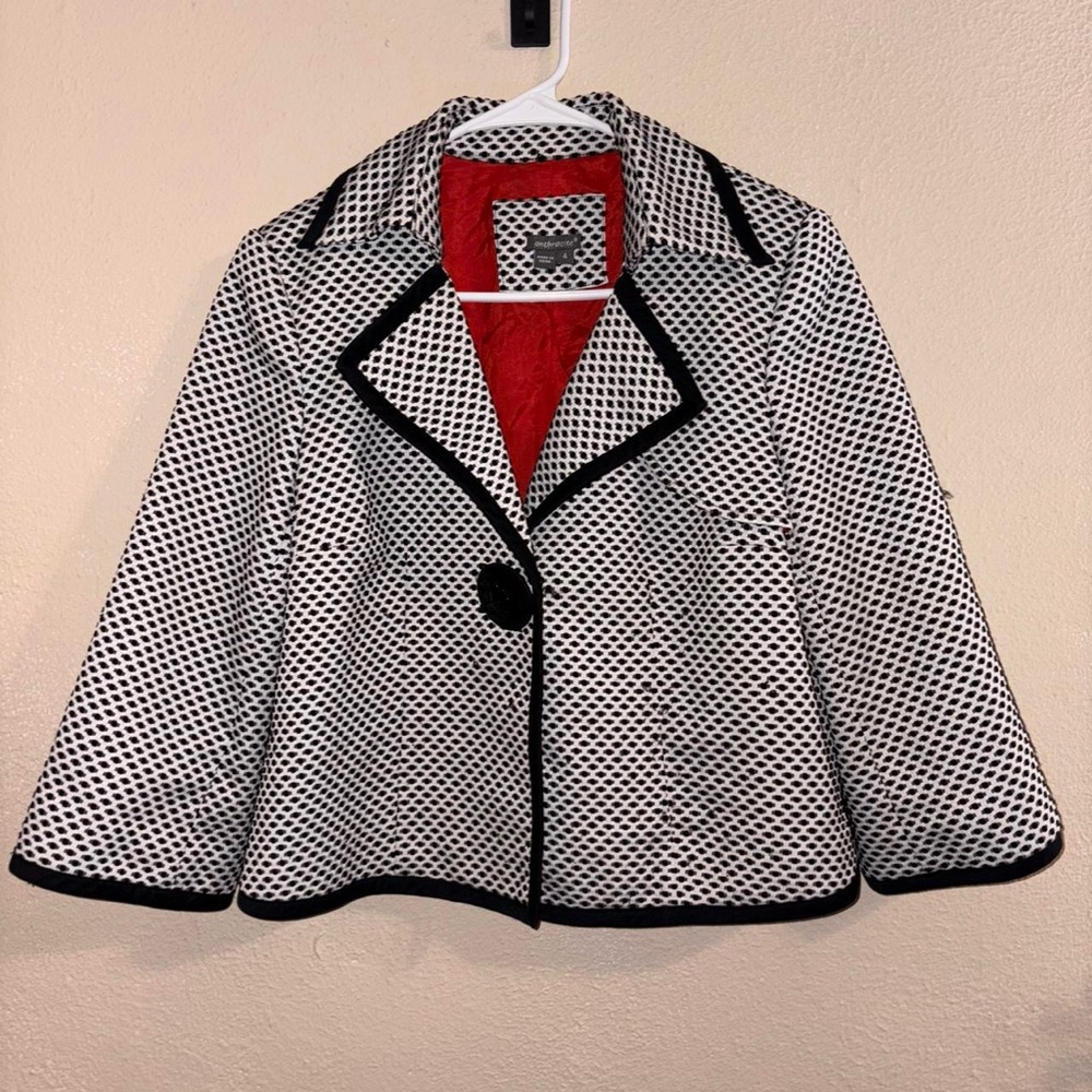 Chic Black and White Women's Blazer